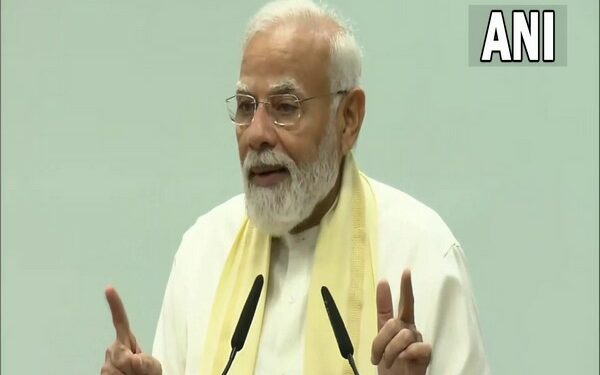 Prime Minister Narendra Modi addressing at the inaugural ceremony of year-long joint celebrations of the 90th anniversary of the Sivagiri Pilgrimage and Golden Jubilee of Brahma Vidhyalaya (Photo Source: ANI)