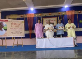 RSS Sarkaryavah Dattatreya Hosabale launching ‘Sevavrati Karmayogi Padma Shri Dr Damodar Ganesh Bapat’ book written by Sunil Kirwai