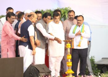 Union Road Transport and Highways Minister Nitin Gadkari inaugurating seven National Highway Projects in the Aurangabad region of Maharashtra (Photo Source: Twitter/Nitin Gadkari)