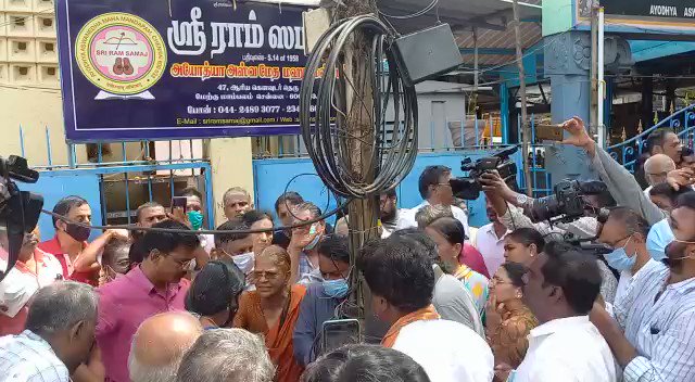 Hindus protesting against HR &Ce taking over Ayodhya Mandapam (Photo Source: Hindu Post)