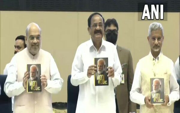 Vice President M Venkaiah Naidu releasing 'Modi @20: Dreams Meeting Delivery' book (Photo Source: ANI)