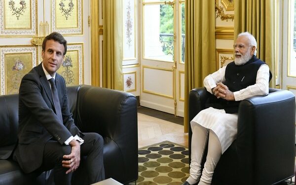 French President Emmanuel Macron-Prime Minister Narendra Modi (Photo Source: Twitter/Arindam Bagchi)