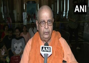 Belur Math Monk Satyapriya Nanda speaking with ANI (Photo Source: ANI)