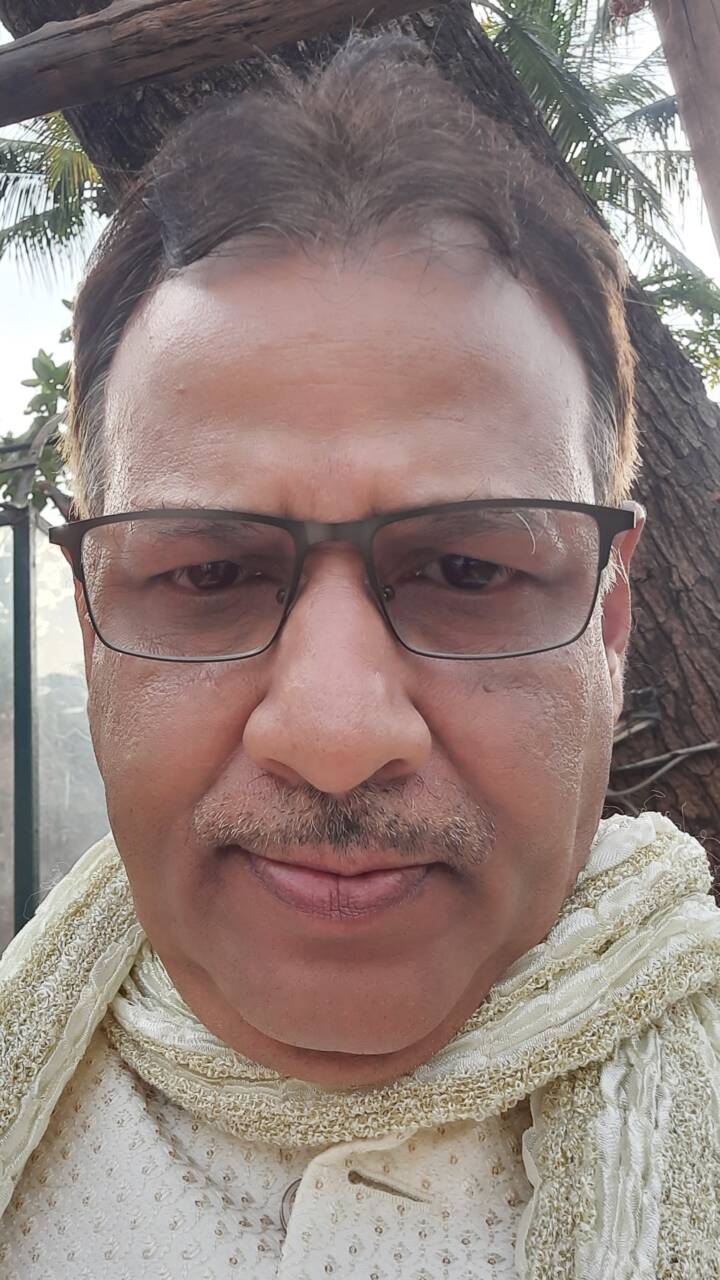 Sudhansu R Das