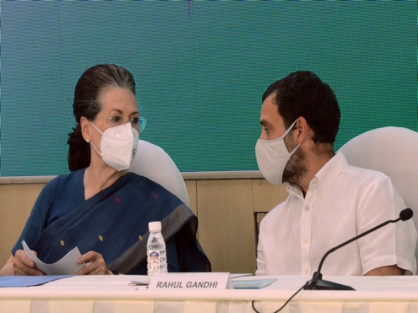 Sonia Gandhi-Rahul Gandhi (File/Twitter)