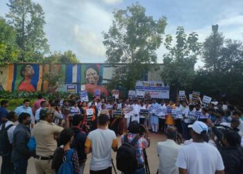 People protesting against the attack journalists at Freedom Park, Bengaluru on Thursday