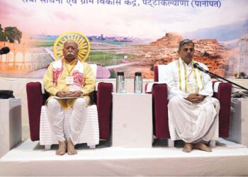 RSS Sarsanghchalak Dr Mohan Bhagwat Ji and Sarkaryawah Dattatreya Hosabale Ji at the ABPS Meeting