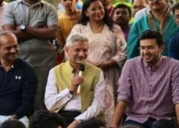 ( Dr S Jaishankar interacted at a ‘Meet and Greet’ event organised by MPs PC Mohan and Tejasvi Surya at Cubbon Park in Bengaluru )