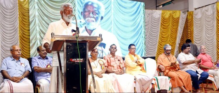 Kummanam Rajasekharan addressing the gathering at an event organised by Kerala Kshetra Samrakshana Samithi