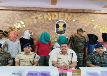 9 Maoist arrested in two separate operations in Jharkhand and Chhattisgarh