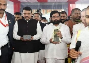 Deputy Chief Minister Devendra Fadnavis and Maharashtra Chief Minister Eknath Shinde