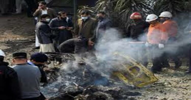 At least 40 killed in deadly blast in Pakistan