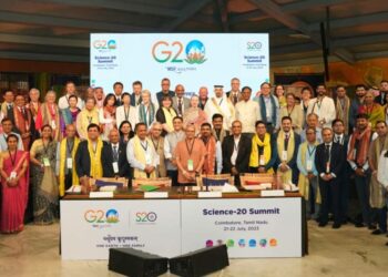 Sadhguru in an interactive session with over 100 delegates from around the world who converged at the Isha Yoga Center, Coimbatore, for the Science20 (S20)