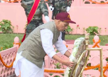 Union Defence Minister Rajnath Singh lays a wreath to pay homage to Kargil War martyrs on the occasion of Kargil Vijay Diwas, at War Memorial in Dras, Ladakh