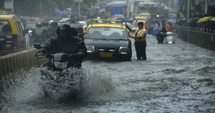Traffic crawls amidst heavy rainfall in Mumbai