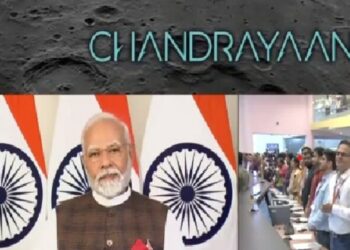 PM Modi and ISRO scientists after the successful completion of Chandryaan 3 mission