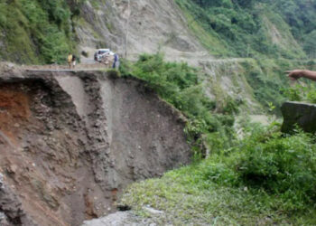 Chandigarh-Shimla Highway (NH 05) at Chakki Mod in the Parvati Valley, Himachal Pradesh