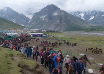 Fresh batch of devotees leaves for Amarnath Yatra