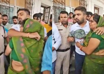 YouTuber Manish Kashyap outside court in Patna meeting his mother (ETV Bharat)