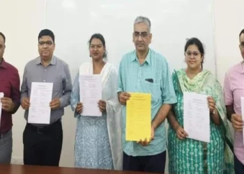 A K Bhagi led NDTF team filing nomination for DUTA elections, 2023