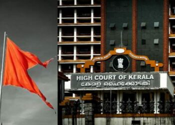 A representation image of saffron flag and the picture of Kerala high Court (X)