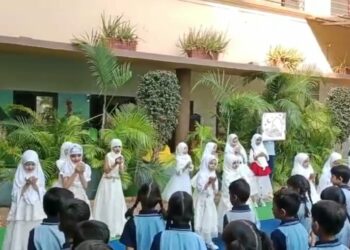 Students wearing Hijab in the event organised to celebrate Eid Milad-un-Nabi (Organiser)