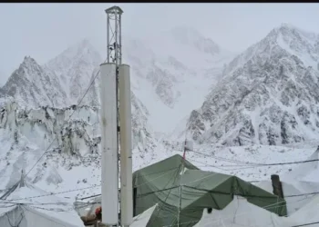 Army establishes first-ever BSNL BTS on world's highest battlefield Siachen Glacier (Image Source X)