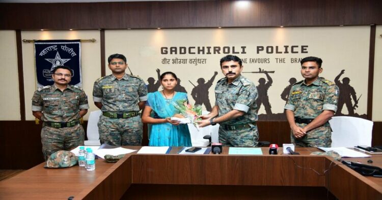 Rajni in the centre during her surrender