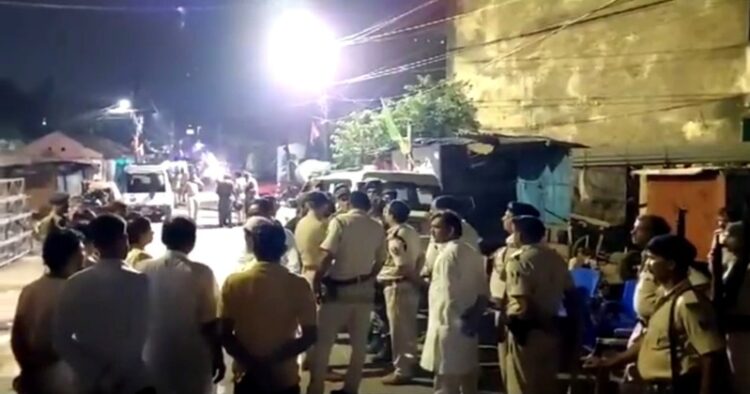 ( Police personnel on the spot at Saturday's night, courtesy social media