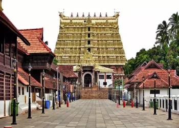 The Padmanabha Swamy temple (Navbharat Times)