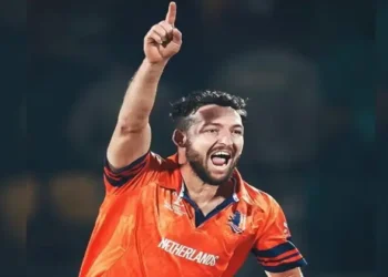 Netherlands bowler Paul van Meekeren