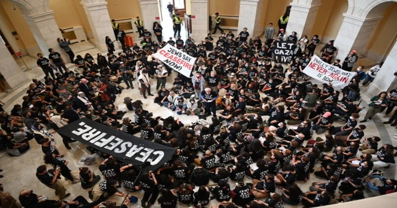 US Capitol Police Arrests Demonstrators Gathered Urging Ceasefire In Gaza