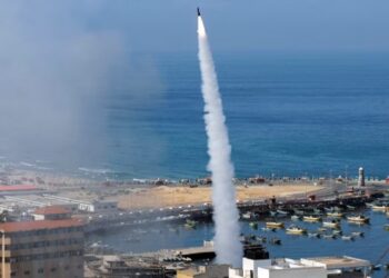 Israel declared a 'state of war' and launched air strikes on Gaza strip after a surprise rocket attack by Palestine's Hamas militants on October 7 (BT)