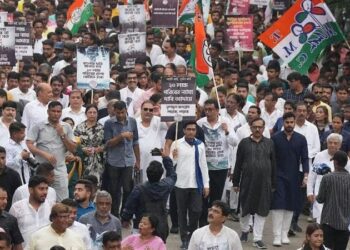 TMC general secretary Abhishek Banerjee with party activists during protest march towards West Bengal Governor house (New Indian Express)