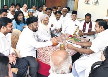 Edappadi Palaniswamy meeting Muslim representatives (SwarajyaMag)