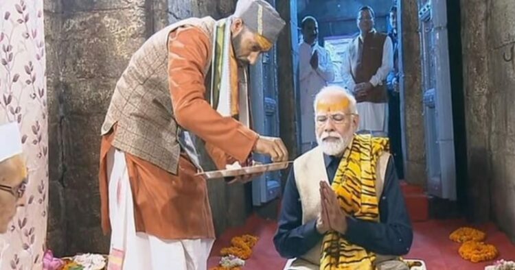 PM Modi offers prayers at Jageshwar Dham