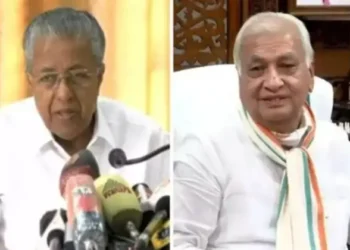 (Left) Kerala CM Pinarayi Vijayan (Right) Governor Arif Mohammed Khan