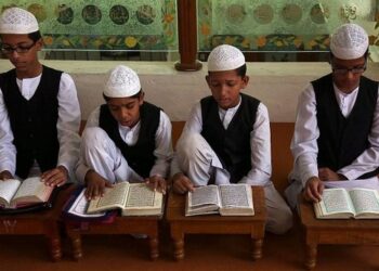 Representation image of students at a madarsa (Outlook)