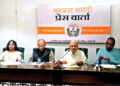 (L to R) Sahakar Bharati Rashtriya Mahila Adhyaksh Revati Shendurnikar, Rashtriya Adhyaksh Dinanath Thakur, Rashtriya Mahamantri Uday Joshi, and Rashtriya Mantri Sunil Gupta