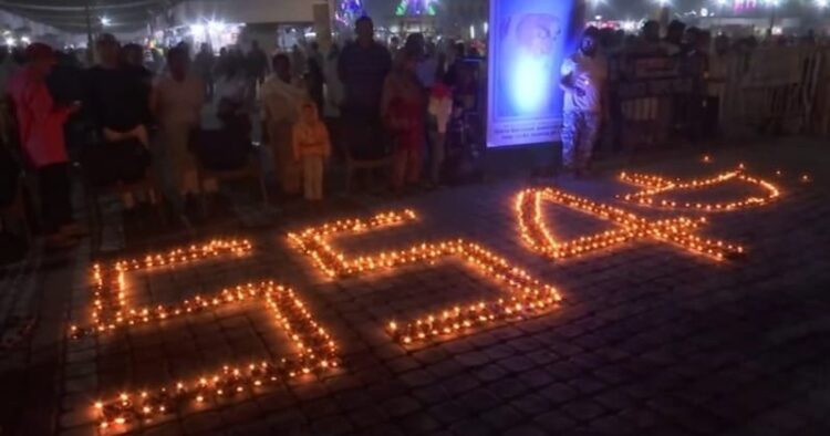 554 lamps lighted to celebrate 554th birth anniversary of Guru Nanak Dev