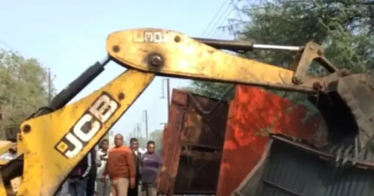 Ujjain Municipal Corporation demolishes illegal meat shops