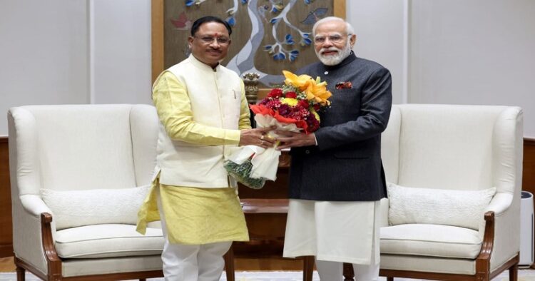 Chhattisgarh CM with Prime Minister Narendra Modi, curtsey: X