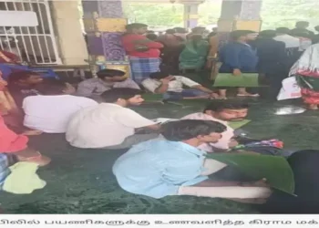 Villagers helping the stranded rail passengers in Tamil Nadu