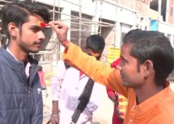 Locals welcome tourists