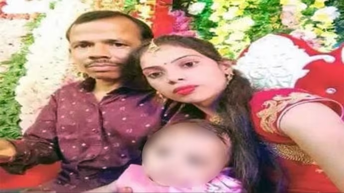Chandan Kumar, his wife Chandni Kumari and their two-year-old daughter were shot dead (India Today)