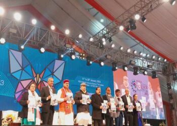 Dignitaries on the stage released India International Science Festival  Programme Guide and News Bulletin in seven Indian languages