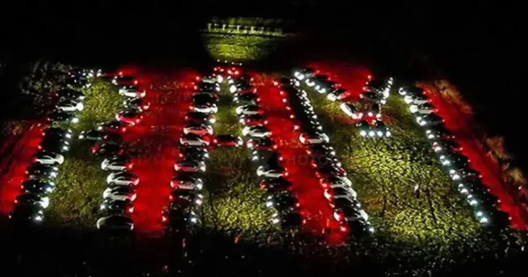 Over 150 cars create dazzling ‘Ram’ formation light show in Maryland, USA