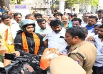 Indu Shah Kanchi, the biker who was on her way to Ayodhya and was stopped by Coimbatore police