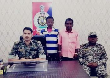 Surrendered Maoist in custody of police, image source: ETV Bharat