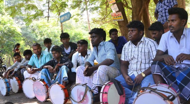 Ban imposed on drummers in temples